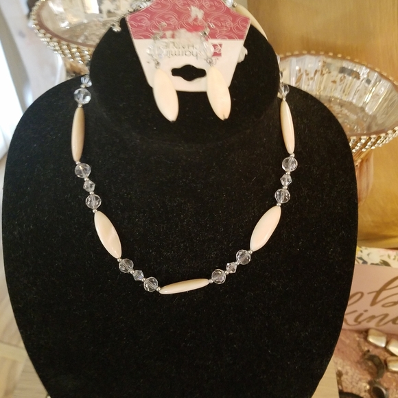 Charming Charlie Necklace & Earring Set. - Picture 6 of 6
